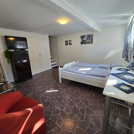 Hybel Til Leie Apartment ทเวเดสตรันด์ ภายนอก รูปภาพ